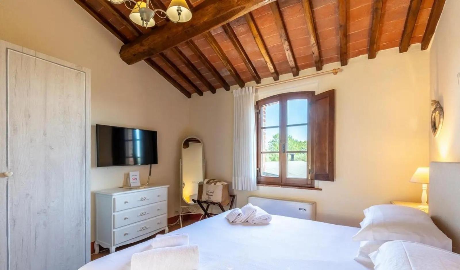 Agriturismo Le Torri Di Porsenna Petrignano Del Lago Экстерьер фото
